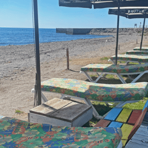Alquila hamacas en la playa